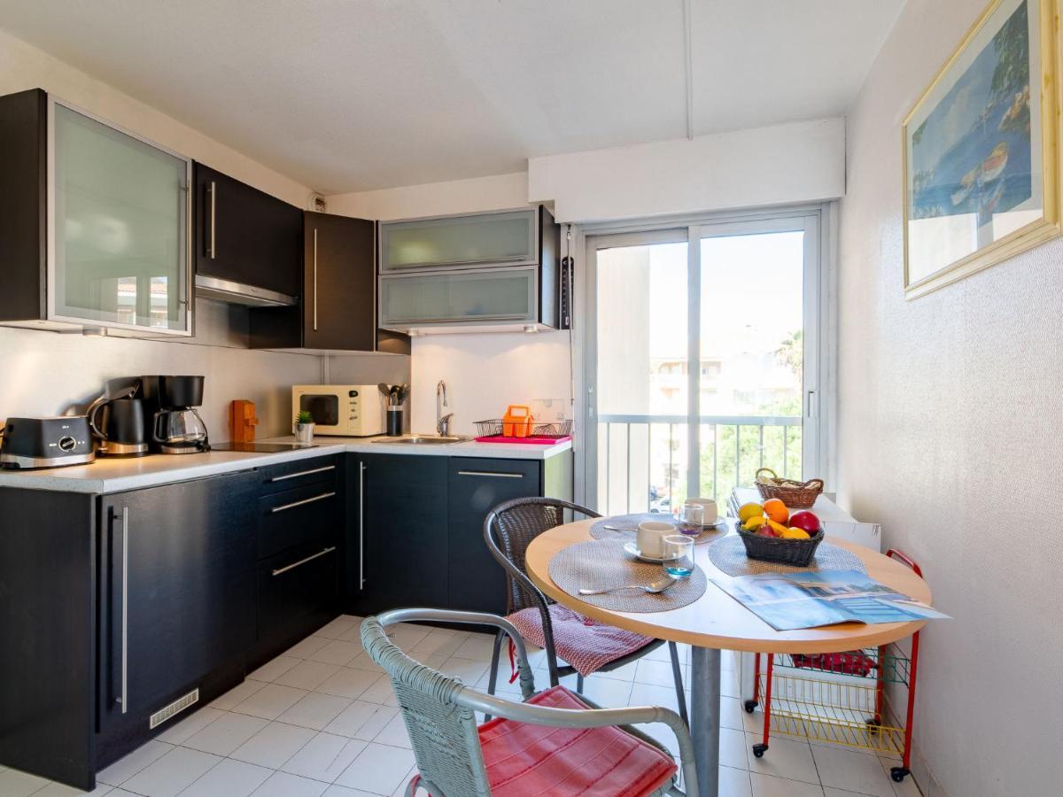Apartment Le Capitole-3 By Interhome Фрежус Екстер'єр фото