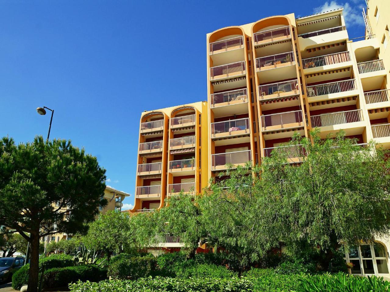 Apartment Le Capitole-3 By Interhome Фрежус Екстер'єр фото